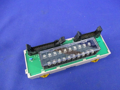サーボ用中継ユニット XW2B-20J6-1B