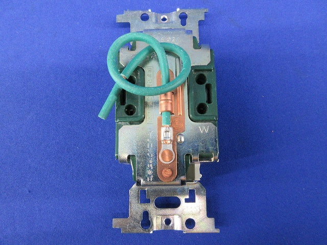 医用埋込アース付ダブルコンセント WN1318K