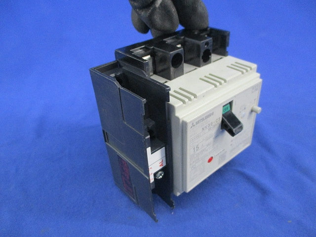 漏電遮断器3P15A(アラームスイッチ付) NV30-CS