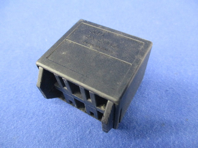 ねじ止め用多連式絶縁キャップ OA-QTM64