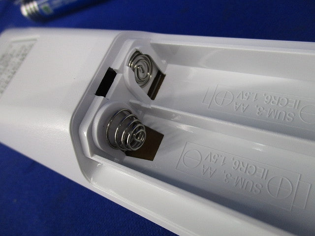 リモコン送信機(単三電池2本付) RC701W/NRL-352P1-JP