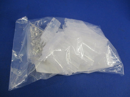 絶縁ホルダー付3心棒型圧着端子(20個入) WV2204K