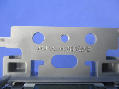 埋込抜け止めトリプルコンセント WTF10634WK