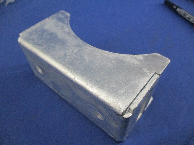 盤用パンーツ コン柱用金具(2個入) CMS-200L