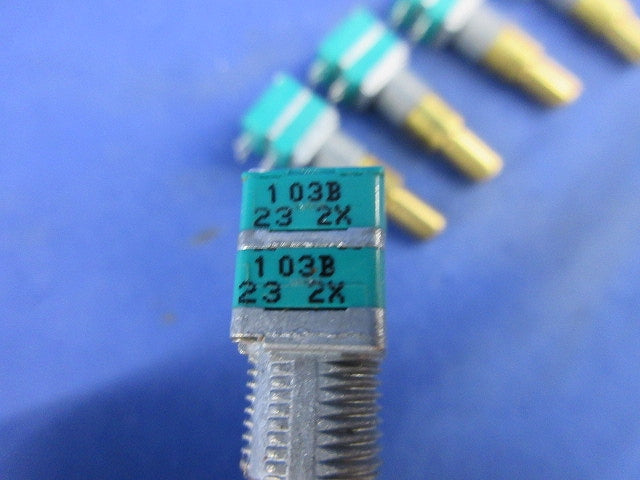 ポテンショメーター(5個入) 103B