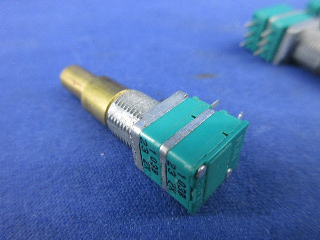 ポテンショメーター(5個入) 103B
