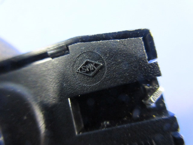 Plug 3個入 CANNOT ID