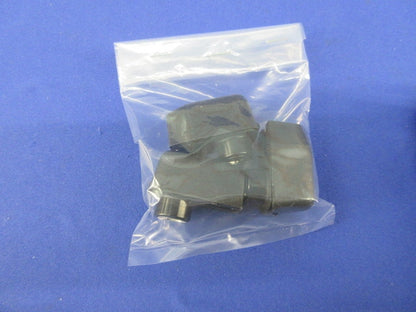Plug 3個入 CANNOT ID