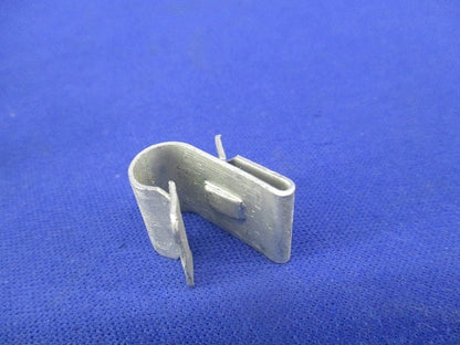 軽量間仕切り用ボックス支持金具(50個入) MSR-B3
