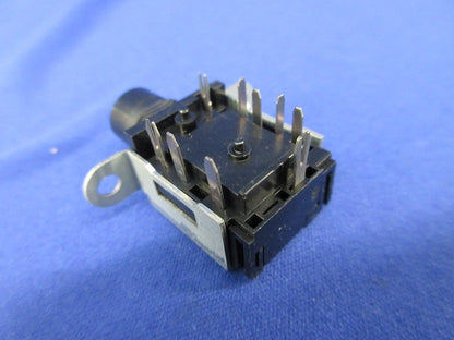 Jack 4個入 CANNOT ID