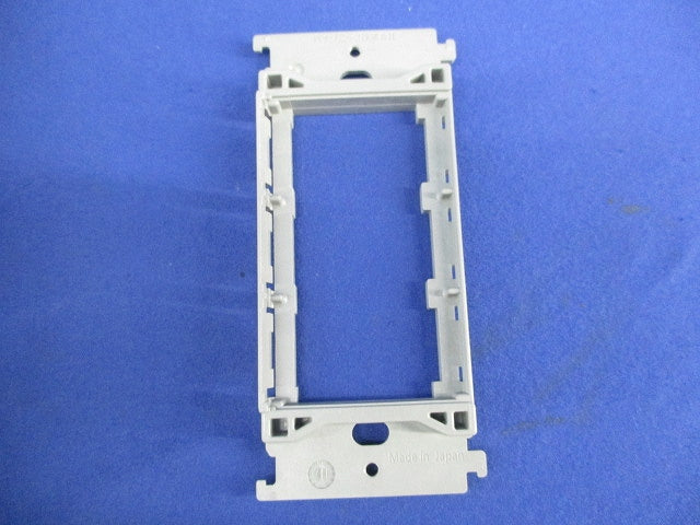 埋込コンセント用絶縁取付枠(9個入) WTL3710