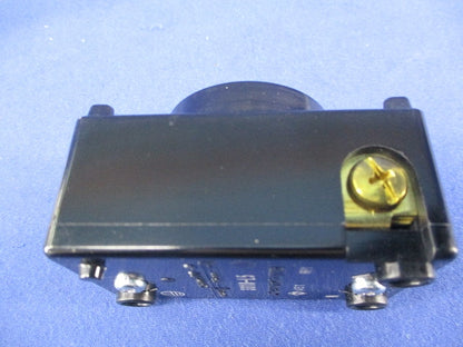 埋込コンセント引掛形(接地2P30A125V) 3310-L5