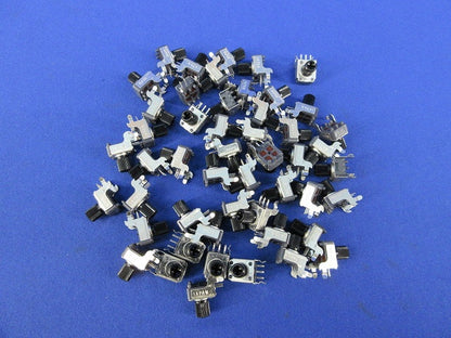 Resister 50個入 RK09K111