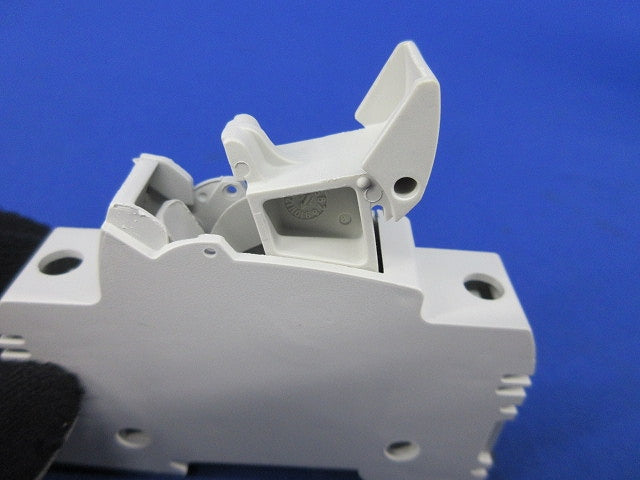 DINレール取付用ヒューズホルダー(4個入) IEC/EN60269 485101