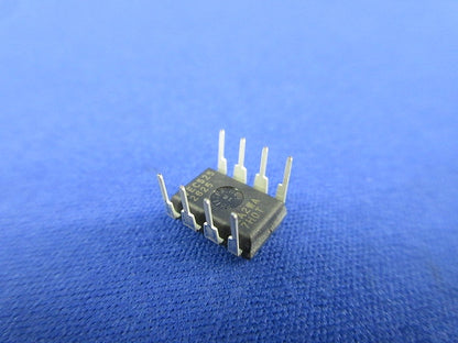 I.C. EPC1PC8