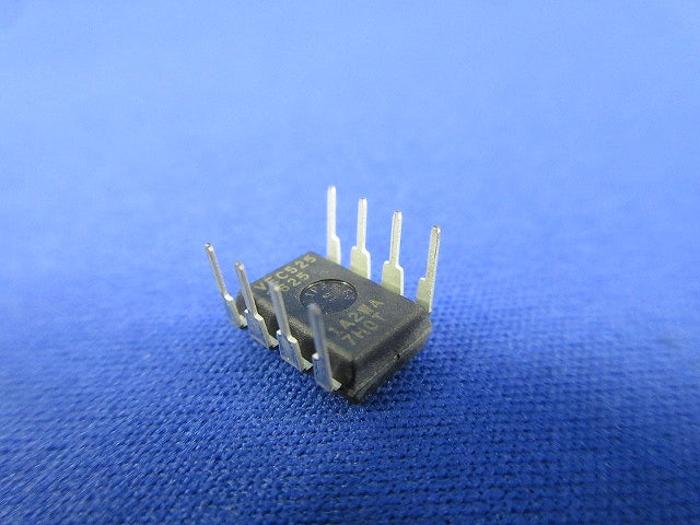 I.C. EPC1PC8