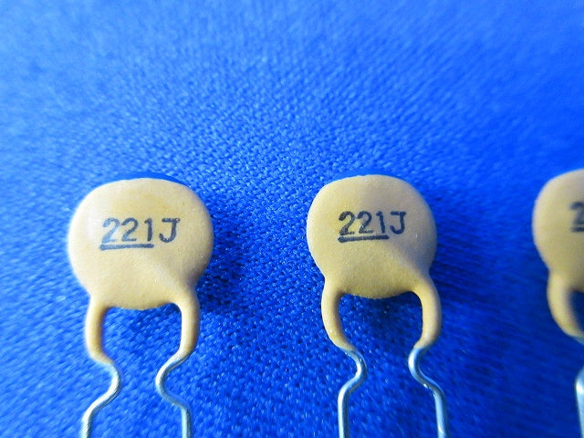 Cera.Cap 10個入 ECCR1H221JT5