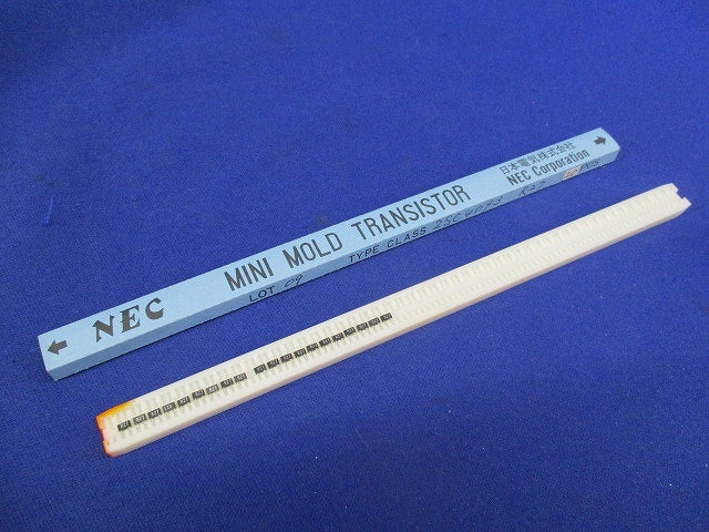 トランジスタ 20個入 2SC4092