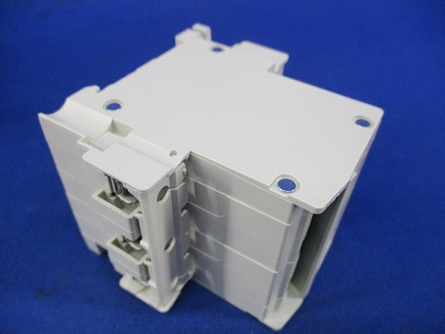 サーキットプロテクタ 3P3A CP30-BA