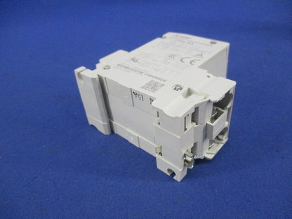 サーキットプロテクタ 2P15A CP30-BA