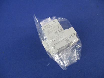 サーキットプロテクタ 2P15A CP30-BA
