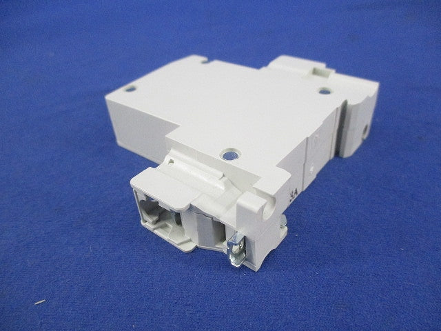 サーキットプロテクタ 1P3A CP30-BA