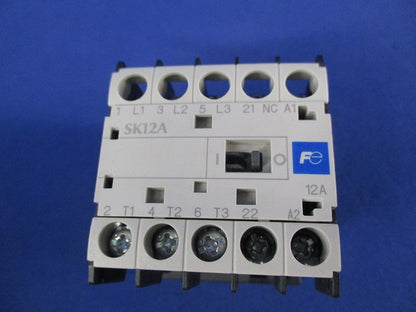 標準形電磁接触器 交流操作形 100V SK12A