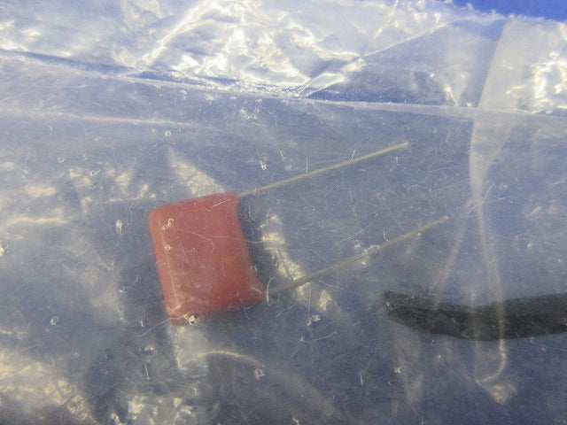 Capacitor 100個入 ECQ-E225J