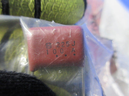 Capacitor 100個入 ECQ-E225J