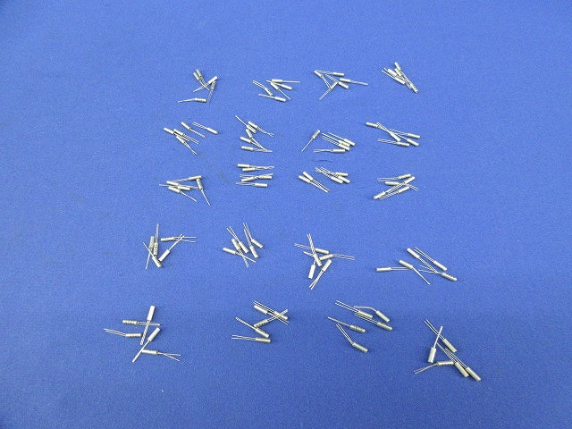 Quarts Crystal Unit 100個入 CFS-206
