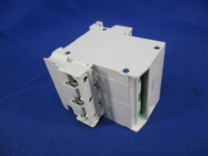 サーキットプロテクタ 3P3A CP30-BA