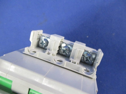 サーキットプロテクタ 3P3A CP30-BA