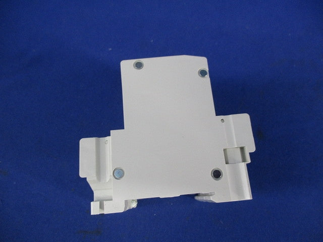 サーキットプロテクタ 3P3A CP30-BA