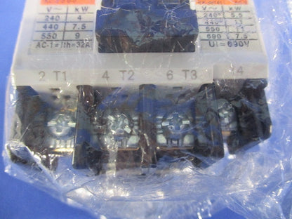 標準形電磁接触器  AC100V SC-4-1