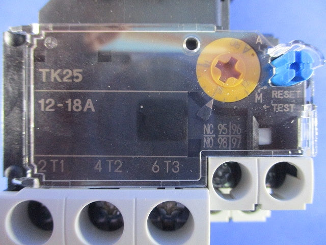 交流操作形電磁開閉器 200V 12-18A SK18AW-201K012