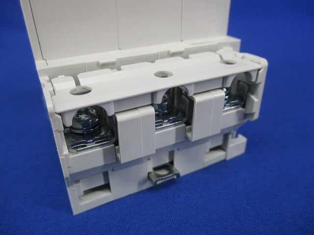 サーキットプロテクタ 3P3E3A CP30-BA3P3E3A