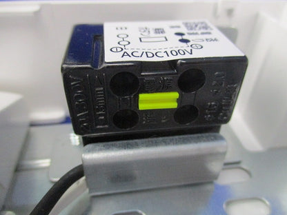 LED誘導灯 コンパクトスクエア(表示板別売)(電池無し) FA10328CLE1