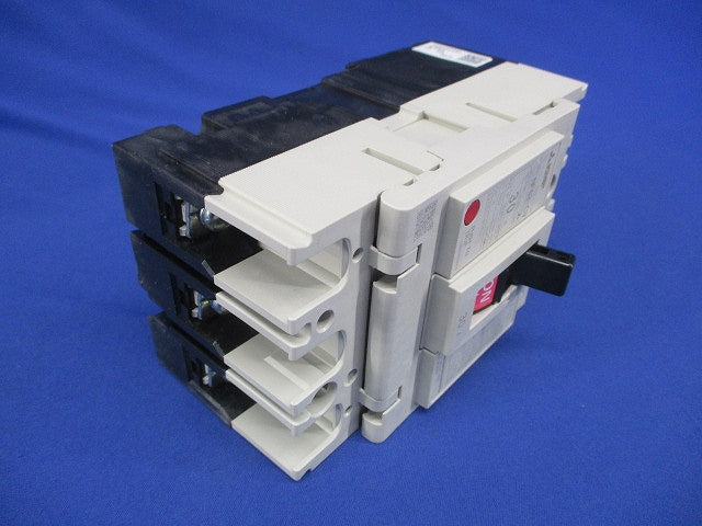 ノーヒューズブレーカ 3P30A NF63-CV3P30A