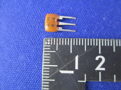 Cera. Resonator 200個入 CANNOT ID 10.7MHz