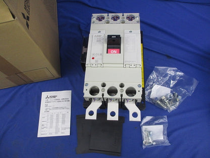 ノーヒューズブレーカ3P300A NF400-CW