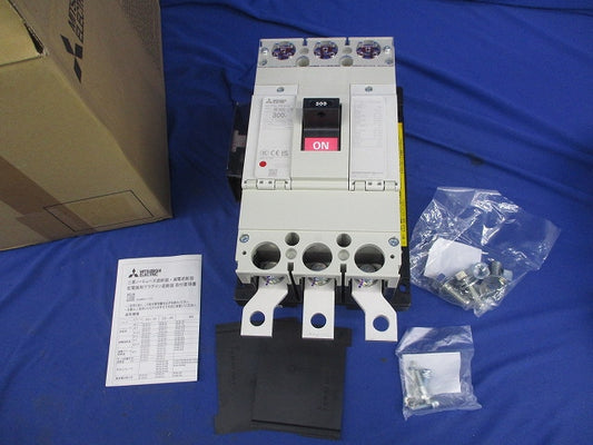 ノーヒューズブレーカ3P300A NF400-CW