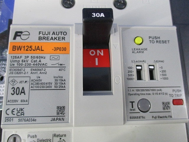 オートブレーカ3P30A BW125JAL