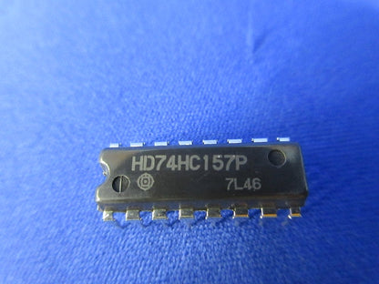 I.C. 15個入 HD74HC157P
