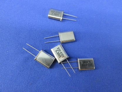 Quarts Crystal Unit 5個入 HC-49/U 3.9995MHz