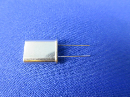 Quarts Crystal Unit 5個入 HC-49/U 3.9995MHz