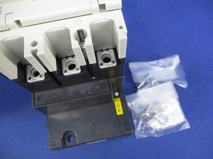 ノーヒューズ遮断器3P20A NF125-SV