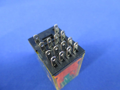 ユニバーサルリレー・リレーソケットセット RU4S-D24+SY4S-05DN