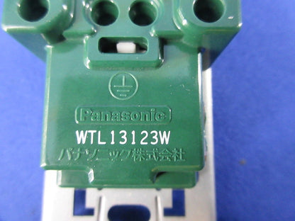 埋込接地ダブルコンセント 金属枠付(7個入) WTL13123W
