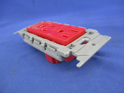 アースターミナル付接地ダブルコンセント(絶縁取付枠付)(4個入) JEC-BN-55GEK+BS-K