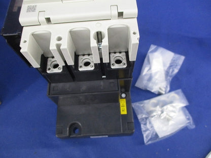 ノーヒューズ遮断器3P30A NF125-SV